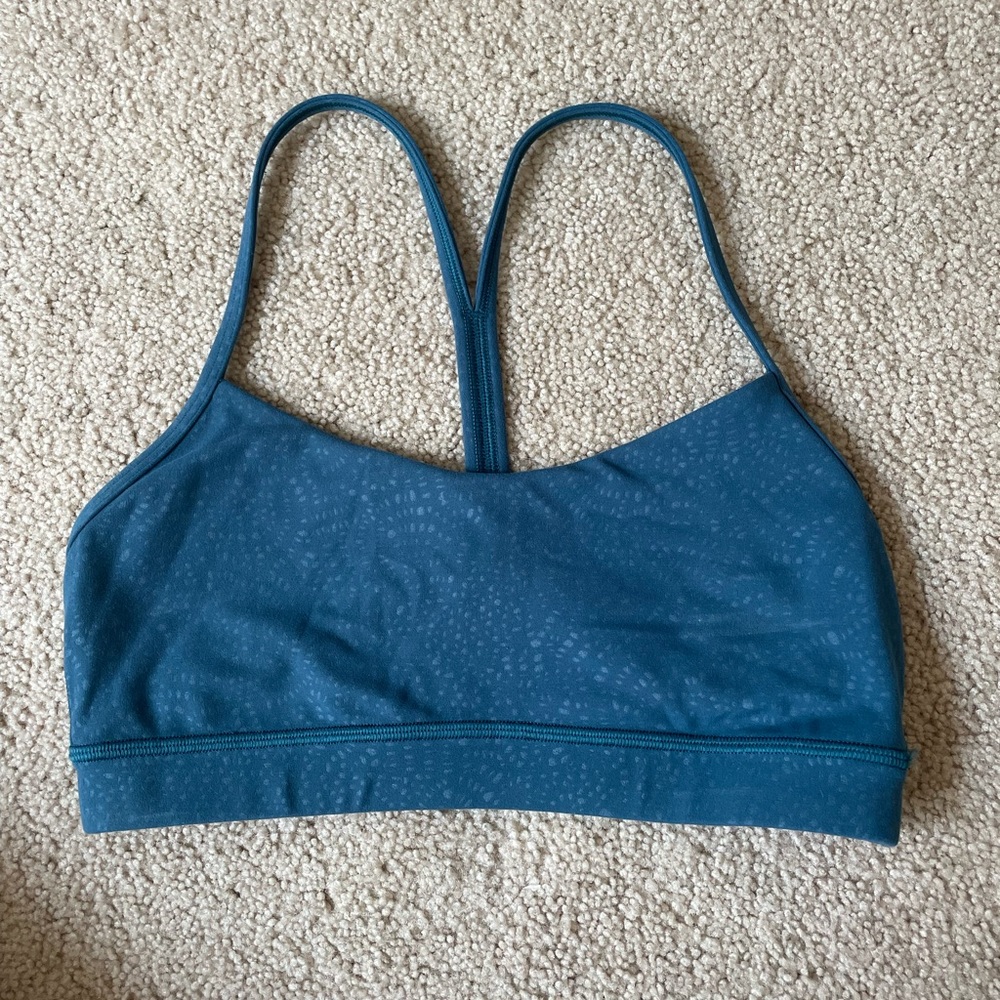 Lululemon flow y sports bra